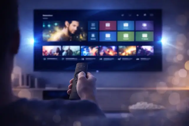 Choosing a channel with the remote in the GaroxTv guide